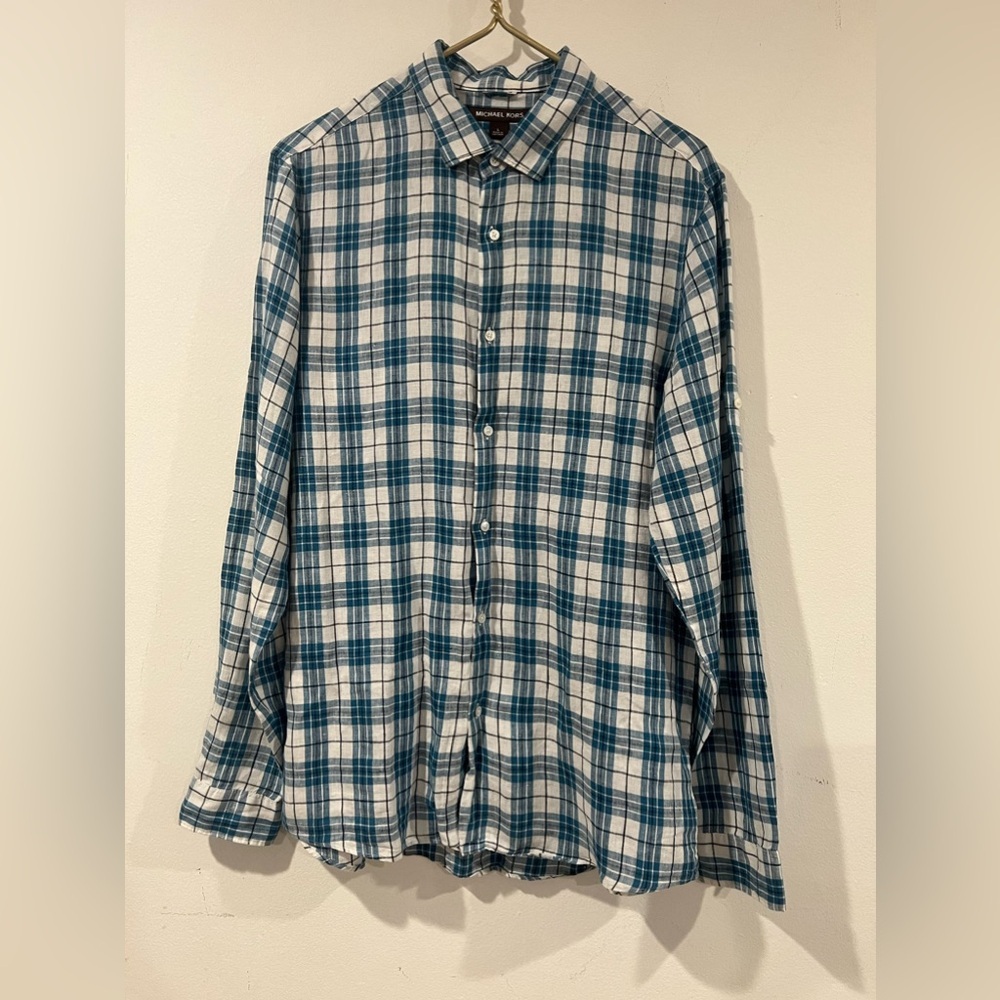 Michael Kors Men's Blue Plaid Shirt
Long sleeve button down shirt size L